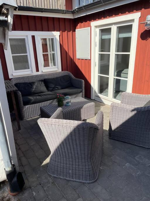 Historisk Charm I Hjaertat Av Gamla Stan Kalmar Villa Bagian luar foto